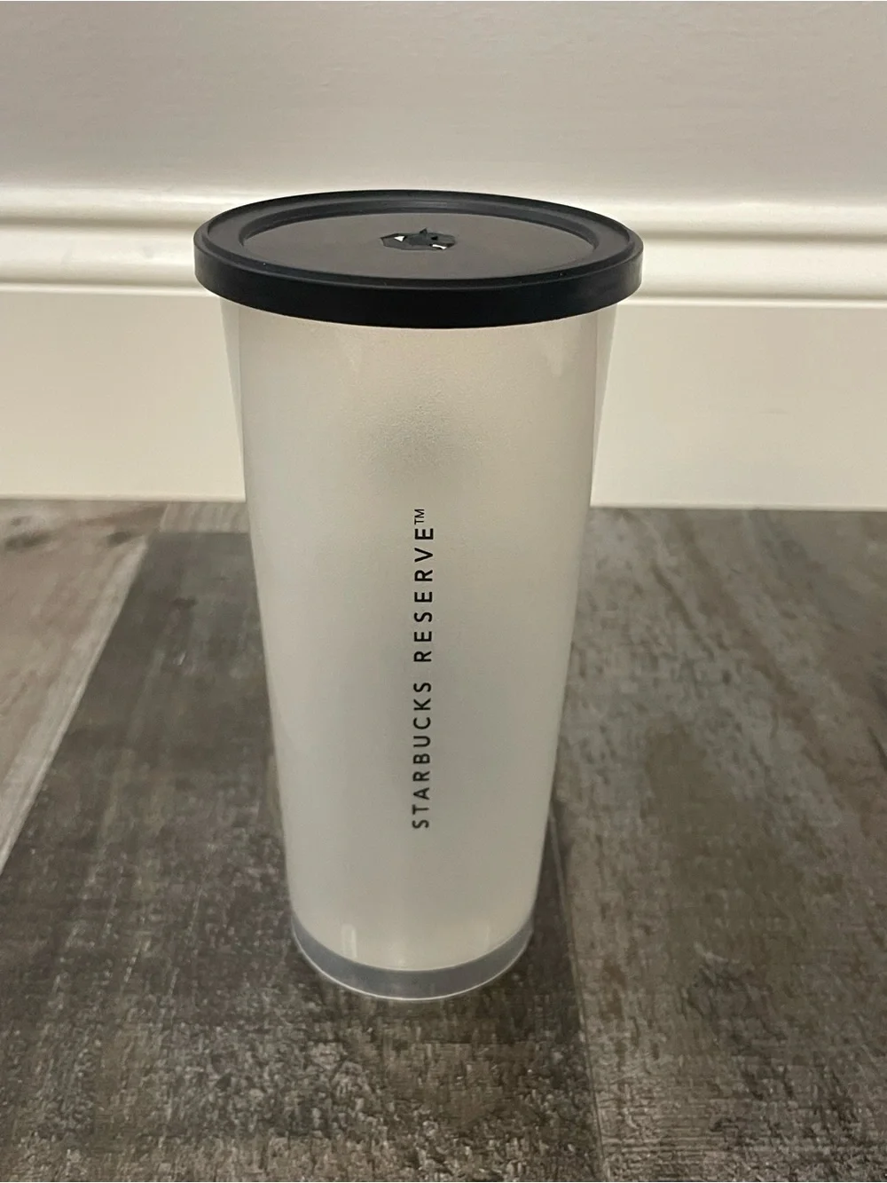 Starbucks Reserve Tumbler Grande 16oz Frosted Black Lid